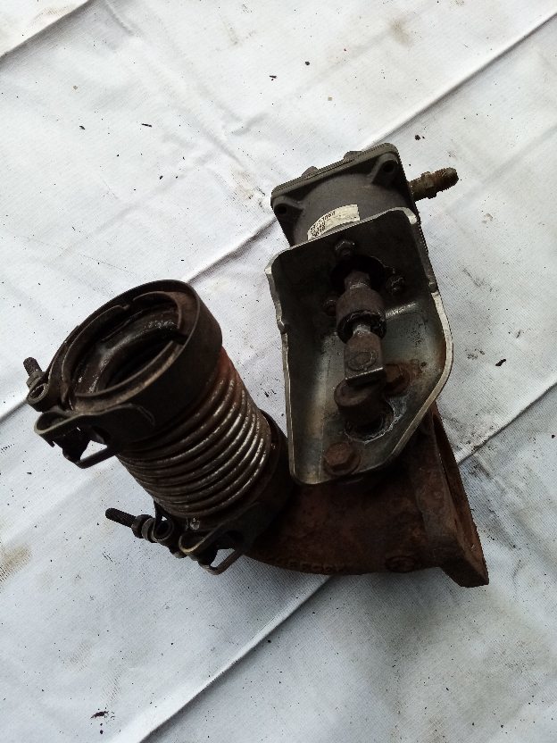 клапан системы egr 2 т.к. DD DDEC IV, б/у - 1